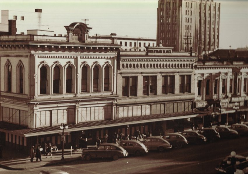 Boise County Courthouse, Northeast corner, Main & Wall Streets