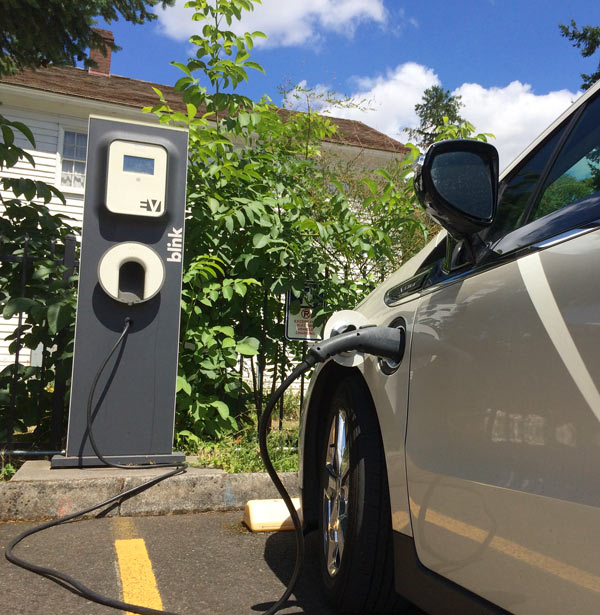 Willamette Heritage Center Car Charging Parking