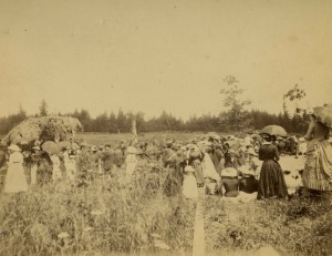 Memorial Day observance at Odd Fellows Rural Cemetery circa 1885. WHC 1995.022.0003