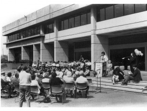 Sue Harris Miller Addressing Crowd at City hall c. 1983. Al Jones Collection, WHC 2007.001.0270